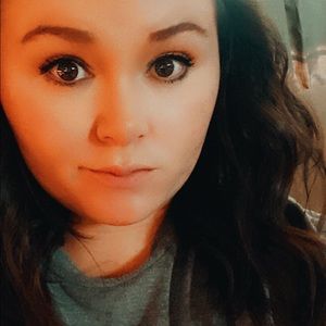 Meet your Posher, Cassie